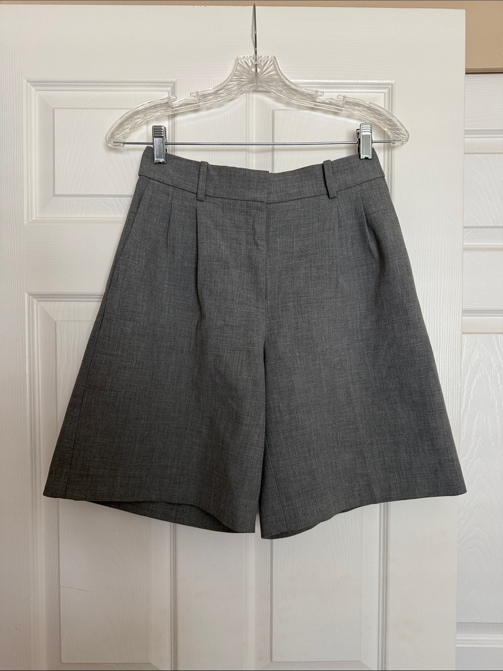 Aritzia Babaton Heather Gray Long Shorts 2